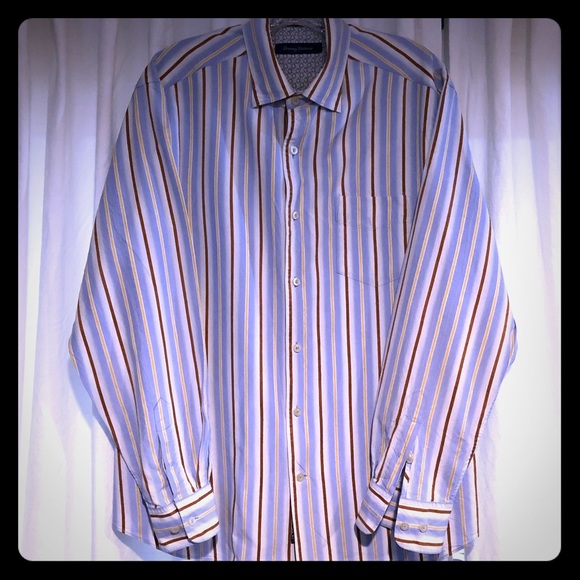 All silk, heavy weight Tommy Bahama button down - Picture 1 of 7
